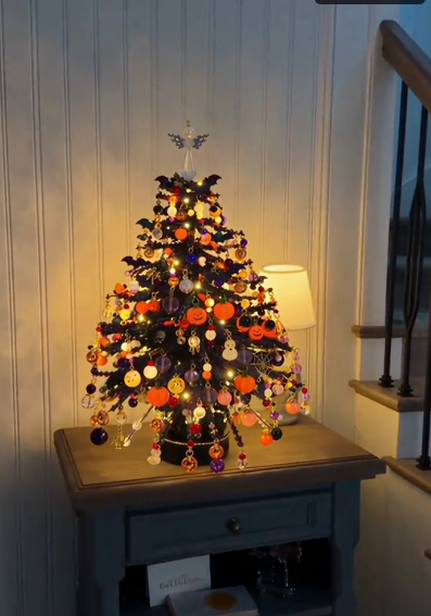 Sprig & Bead — DIY Light-Up Holiday Tree Kit